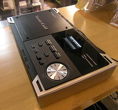 SonicCell 発売直前緊急レポート!Roland Powerfuly音源＆Audio I/F On Desk | Rock oN 音楽