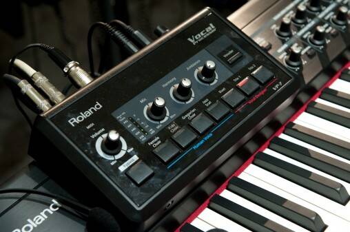 2day_20_roland_vp7