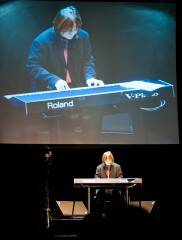 roland201002_191