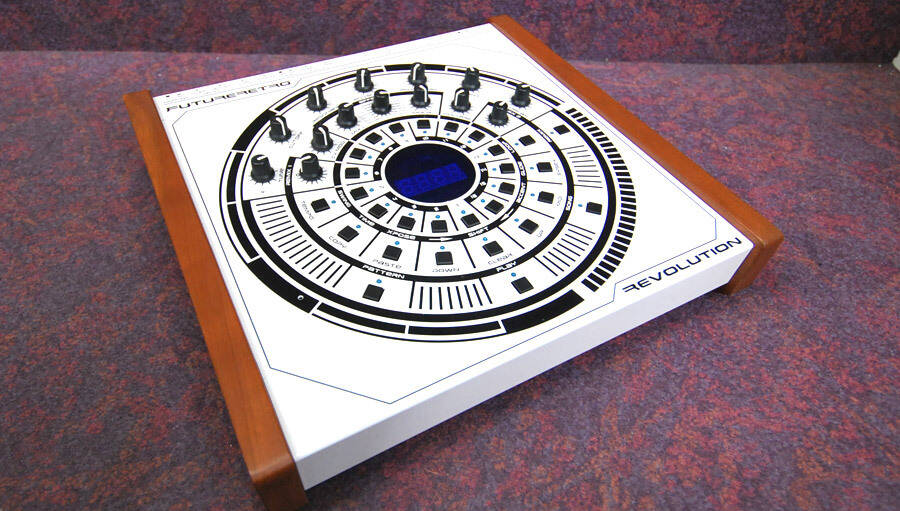 FUTURE RETRO REVOLUTION R2 ベースマシン TB-303 MATRIXSYNTH: Future Retro Revolution R2 Analog synth