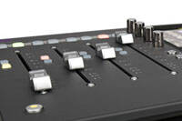 私の逸品」スタッフ編：竹本／Avid Artist Control | Rock oN