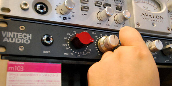 私の逸品」スタッフ編：白井／VINTECH AUDIO X73 | Rock oN