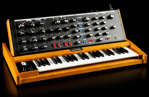 プロが魅せられたMoogシンセの『音』〜History of the Moog プロが魅せられたMoogシンセの『音』〜History of the Moog