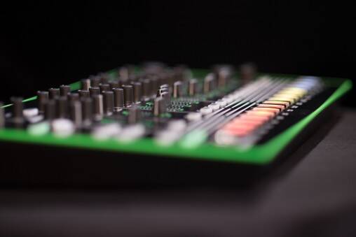 Roland TR-8