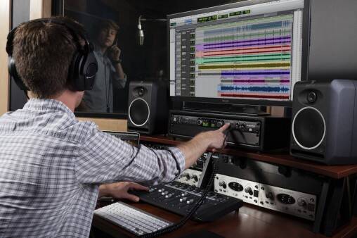 Ensemble-Thunderbolt-Pro-Studio-Talk-Back