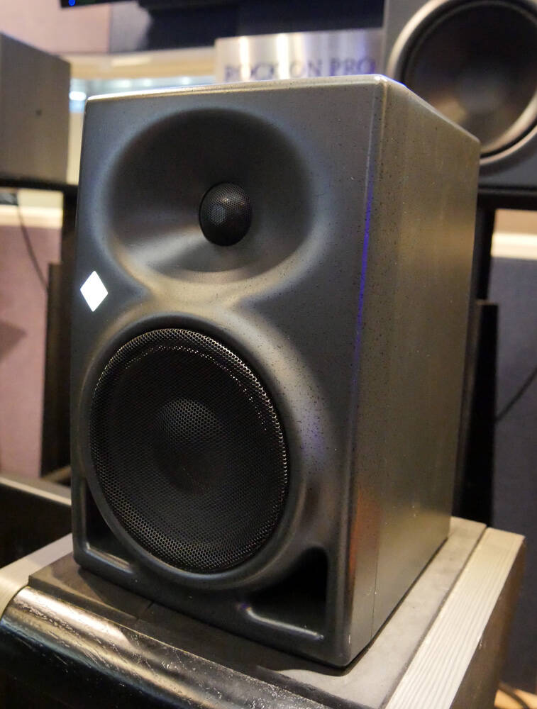Hear the NEUMANN 〜 伝統と技術が紡ぐ、入出力感動体験。渋谷店で