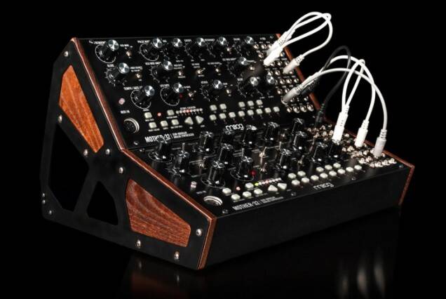 Moog_Mother_32_2TierRack_Black