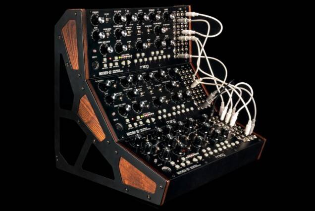 Mother_32_3_tier_rack_black_med