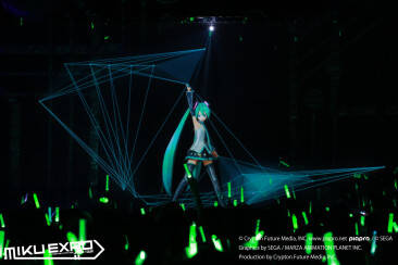 20160409_mikuexpo-3