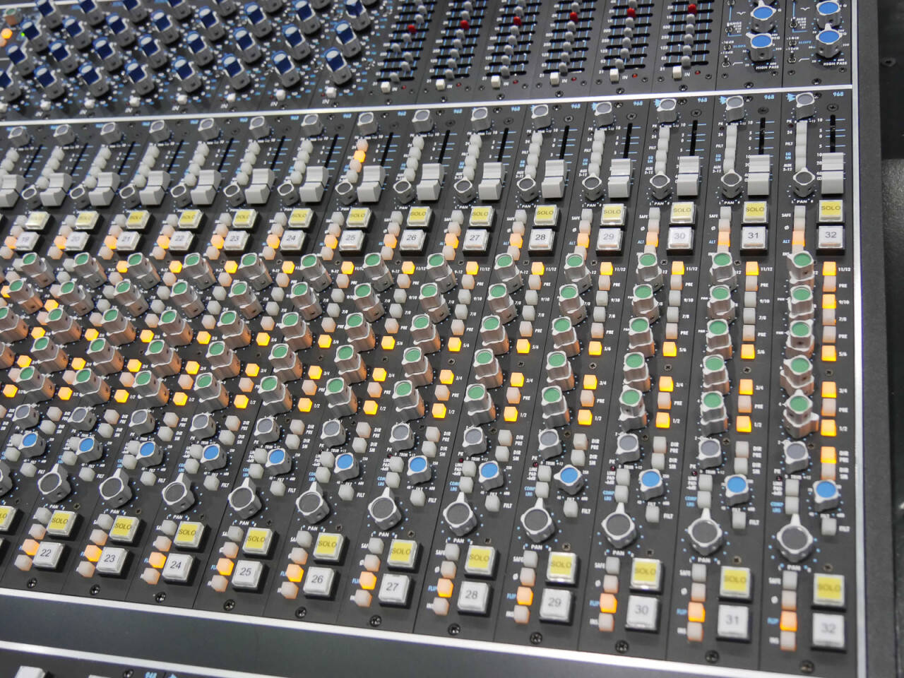 AES 2016 Rock oN Show Report API