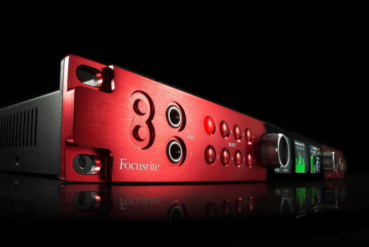 Red-8Pre_Hero