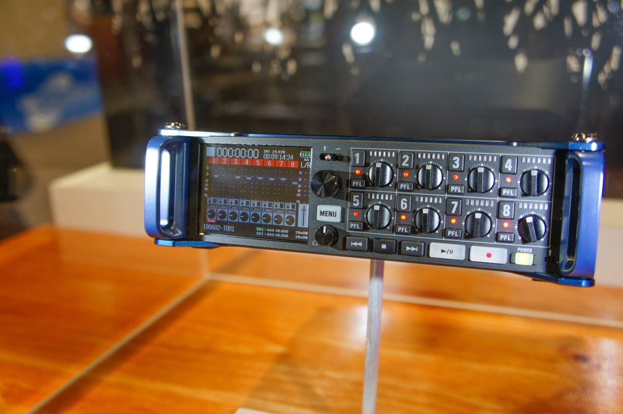 NAB2018 ZOOM新製品F8n