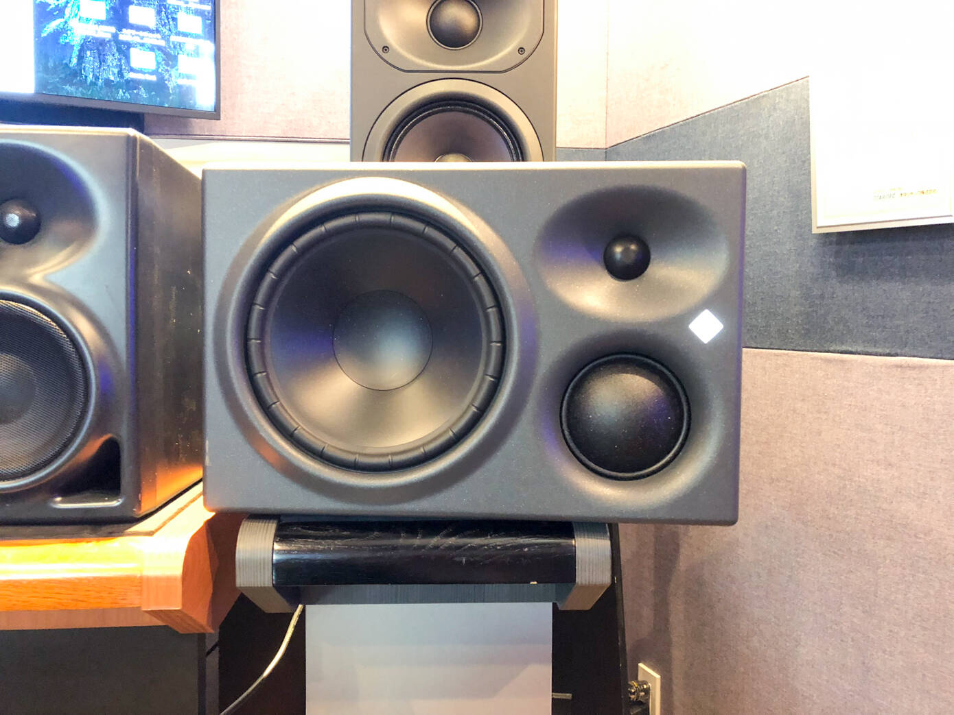 NEUMANN スピーカー試聴フェア 開催中!11月6日まで | Rock oN NEUMANN スピーカー試聴フェア 開催中!11月6日まで | Rock oN