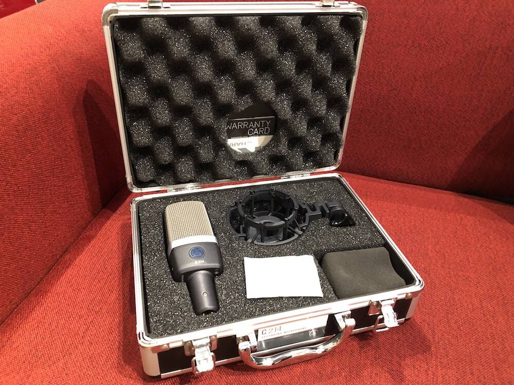 AKG01
