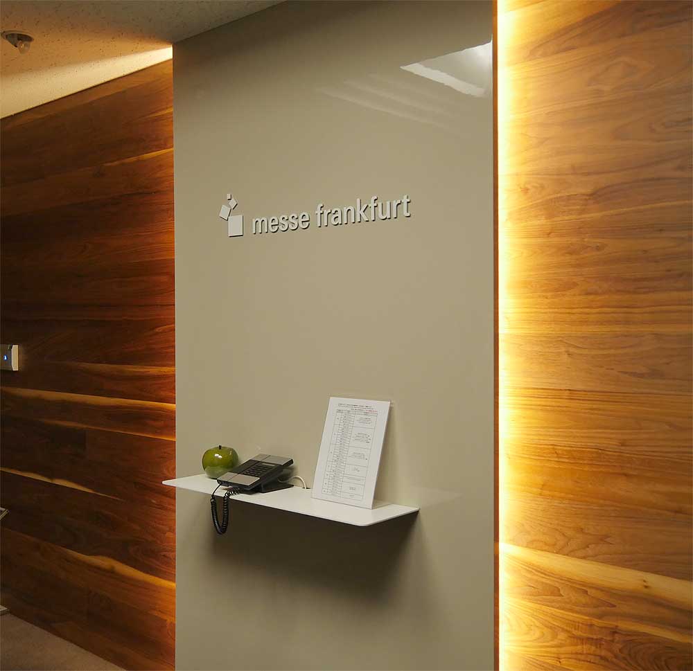 1_entrance
