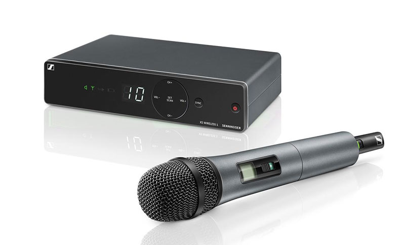 XS_Wireless_1_Vocal_product_shot_cutout_front_view_set